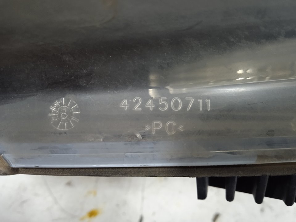 Faro derecho peugeot 307 break  sw (s1)(04.2002) sw port aventura
