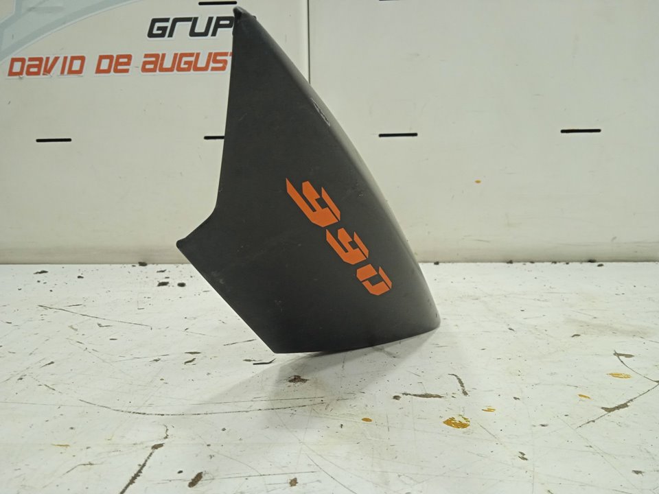 A derecha                    6260804110 ktm 990 supermoto 990 supermoto t