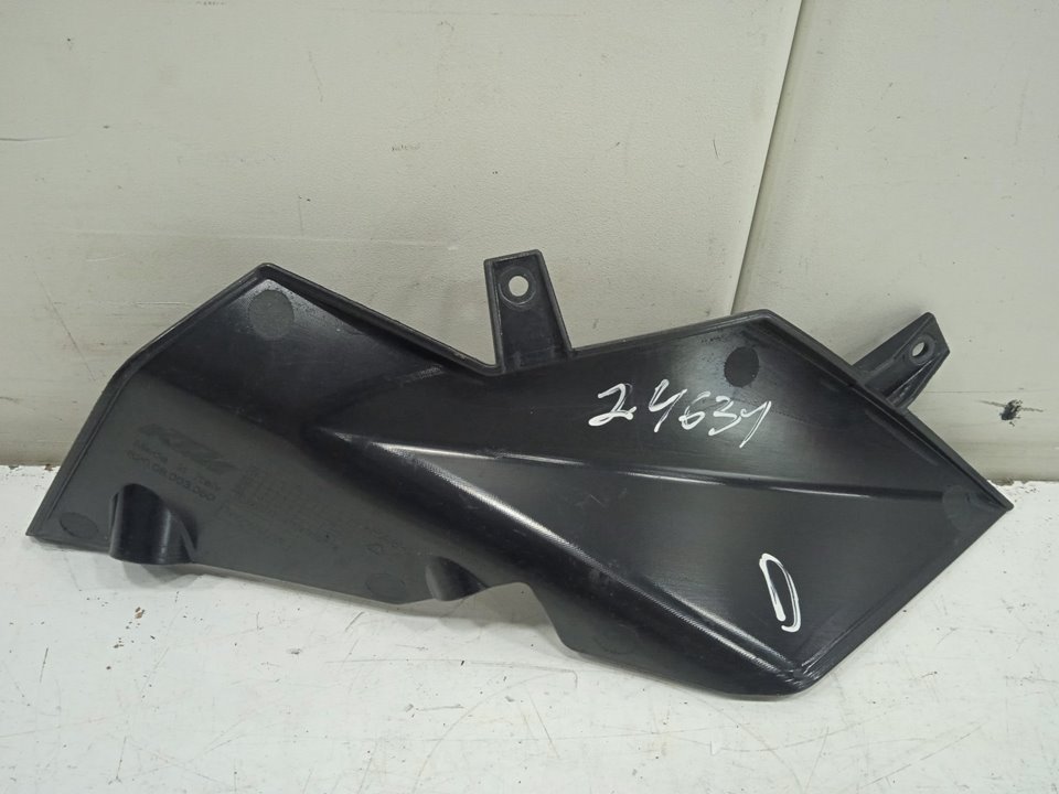 L derecho                             6200800305 ktm 990 supermoto 990 supermoto t