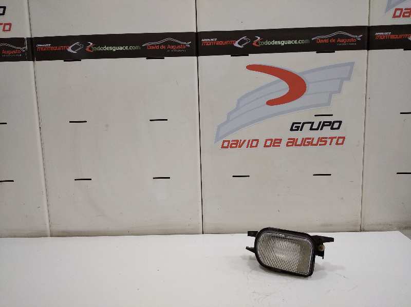 Faro antiniebla derecho mercedes-benz clase c (bm 203) sportcoupe c 200 compressor (203.745)