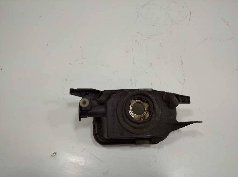 Faro antiniebla derecho mercedes-benz clase c (bm 203) sportcoupe c 200 compressor (203.745)