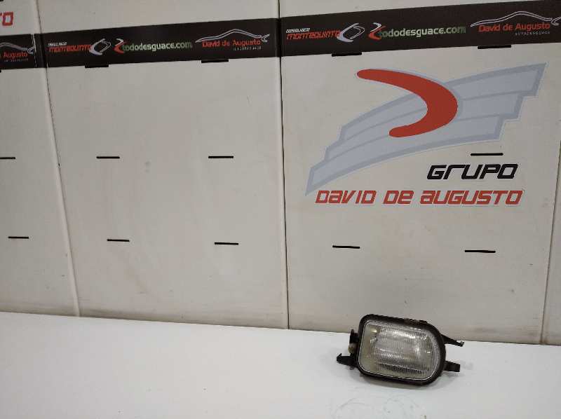 Faro antiniebla derecho mercedes-benz clase c (bm 203) sportcoupe c 200 compressor (203.745)