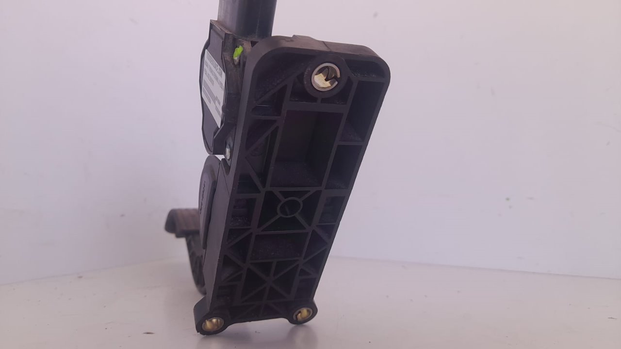 Pedal acelerador nissan terrano ii (r20) aventura
