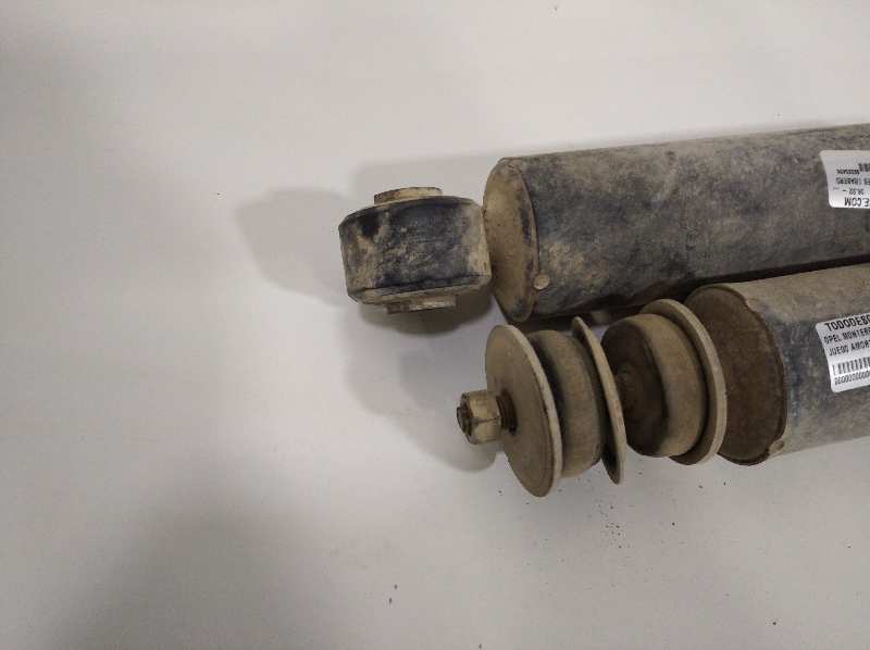 Juego amortiguadores trasero opel monterey rs