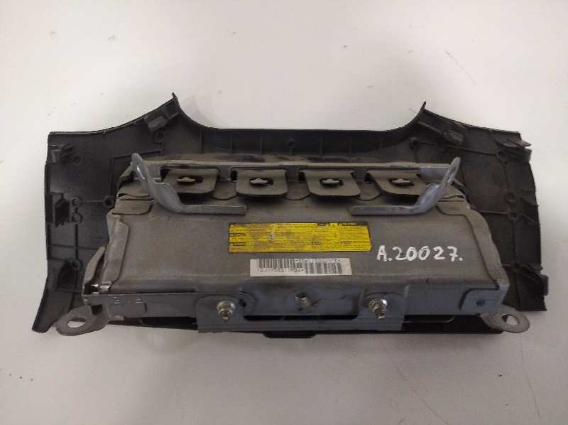 No identificado toyota auris (e18) hybrid business