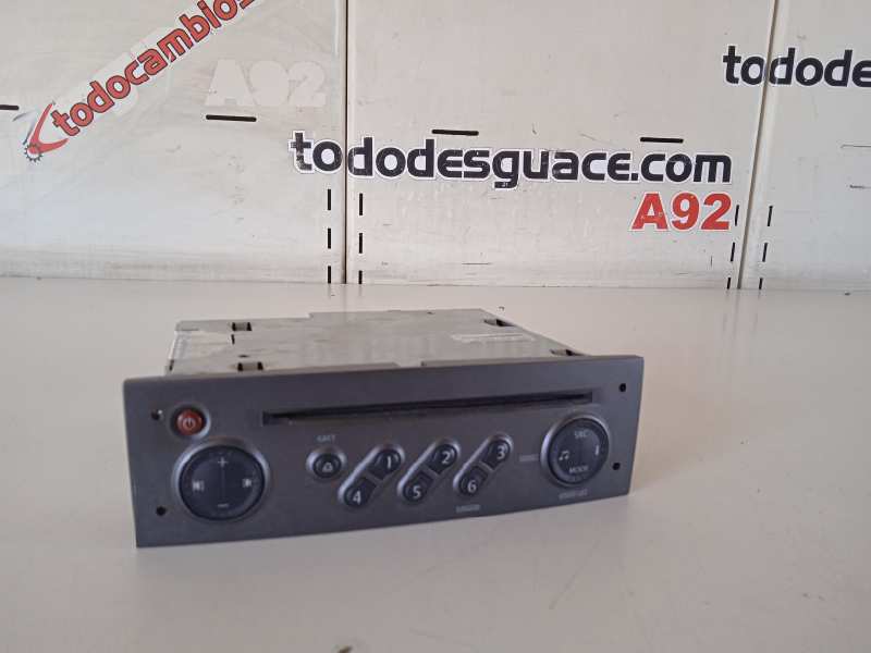 Sistema audio / radio cd renault  no identificado