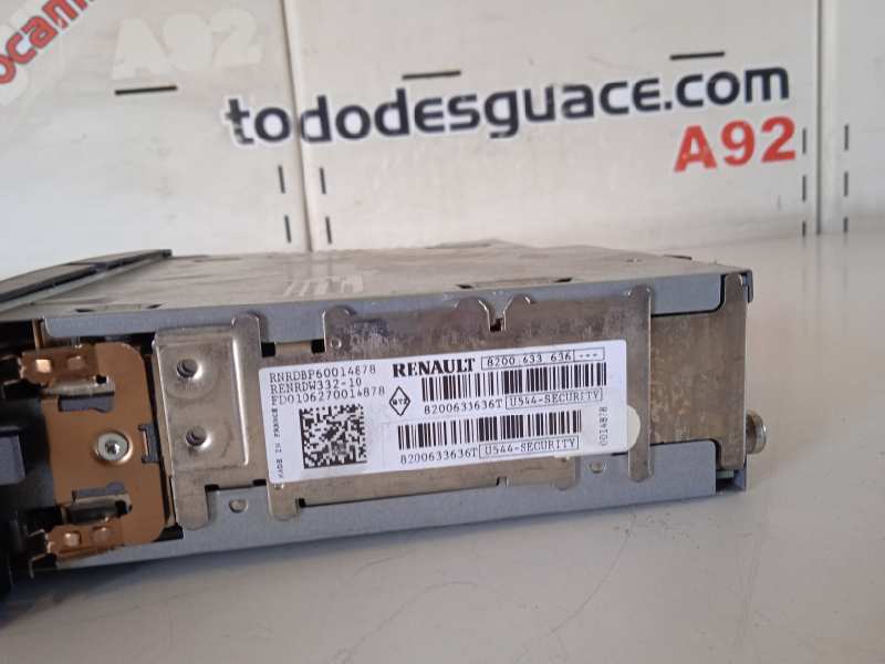 Sistema audio / radio cd renault  no identificado