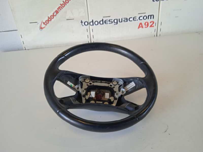 Volante mercedes-benz clase e (bm 212) lim. 220 cdi blueefficiency (212.00