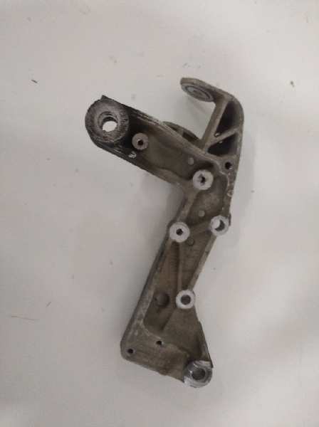 Soporte brazo suspension delantero izquierdo audi a3 (8p1) 2.0 tdi ambiente quattro