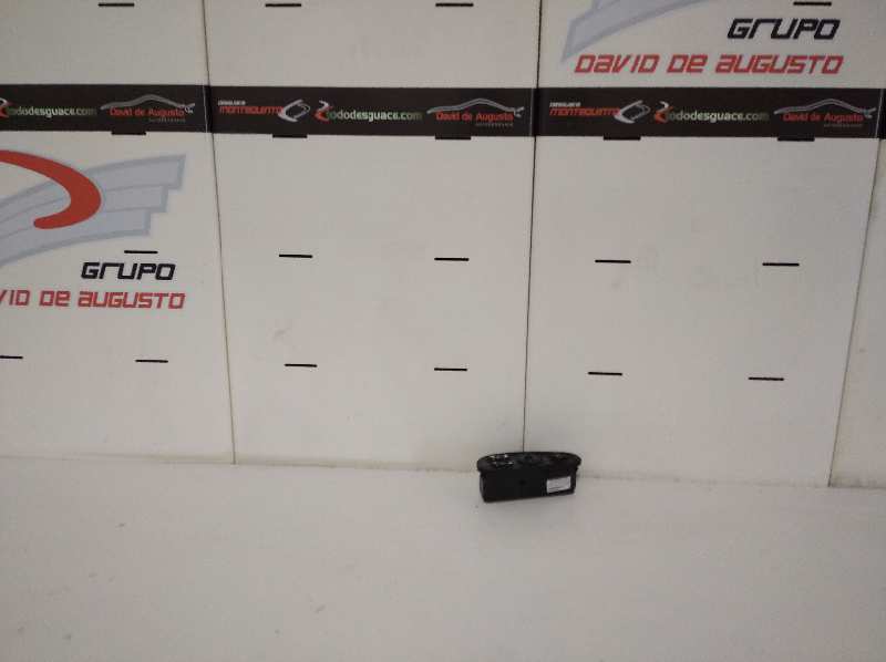 Mando elevalunas delantero izquierdo hyundai coupe (j2) 1.6 fx coupe