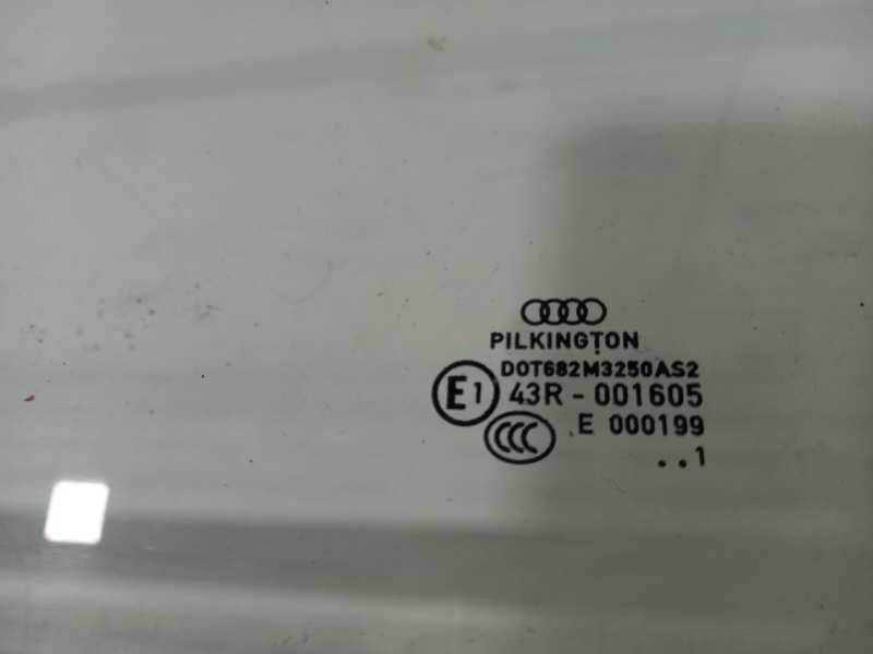 Luna delantera izquierda audi  no identificado