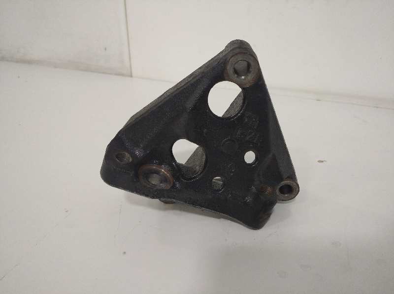 Soporte motor toyota  no identificado
