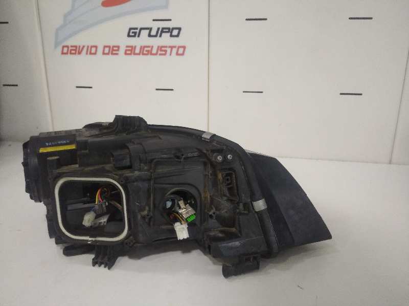 Faro izquierdo audi  no identificado