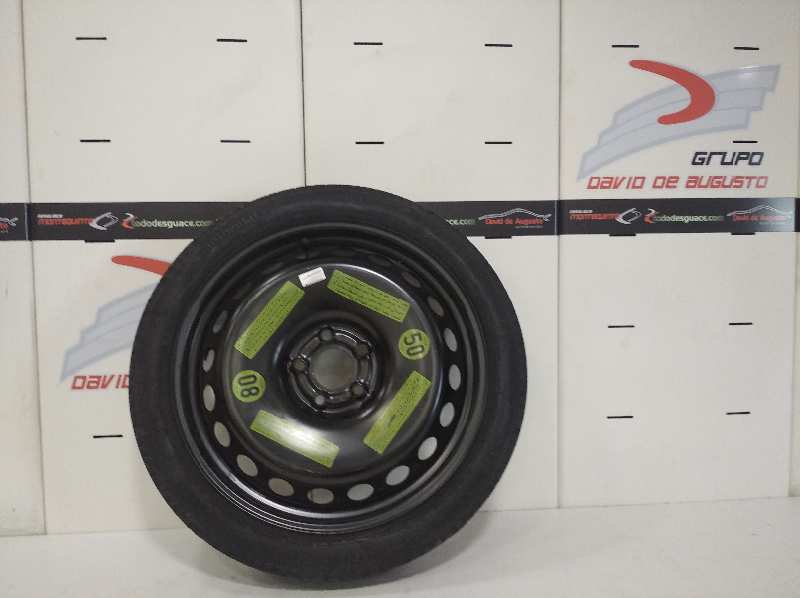 Rueda de repuesto audi  no identificado