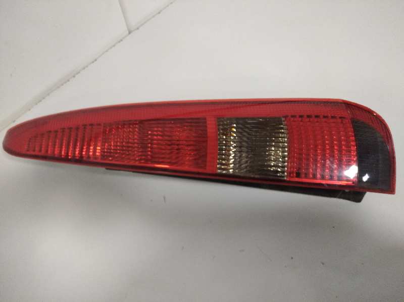 Piloto trasero derecho ford fusion (cbk) +