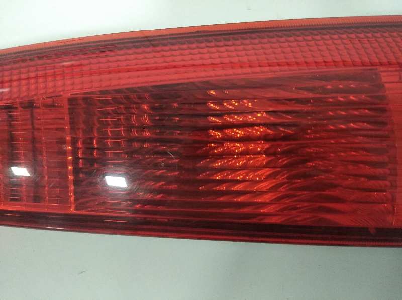 Piloto trasero derecho ford fusion (cbk) +