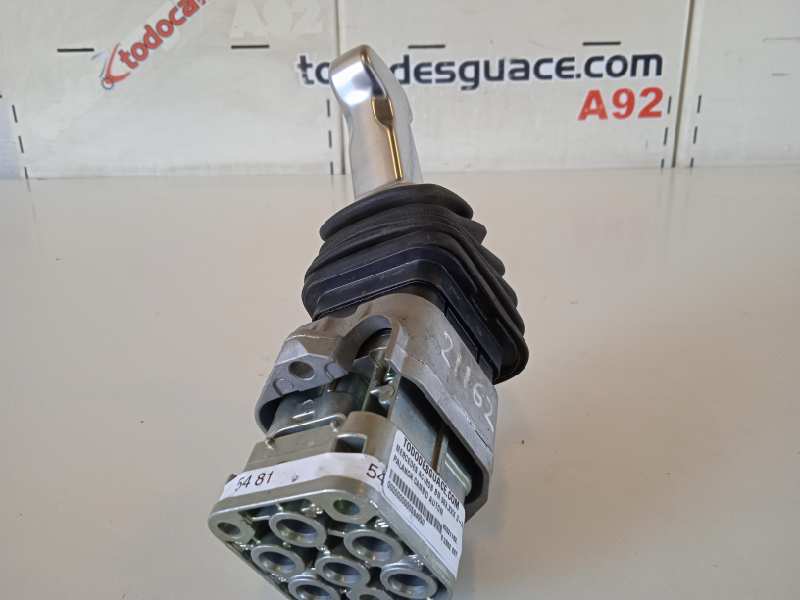 No identificado mercedes-benz actros 4 3-ejes bm 963 (2011) 25xx 6x2 szm l bigspace