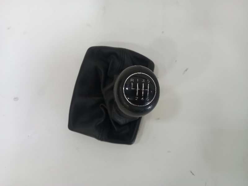 Pomo palanca cambio audi  no identificado
