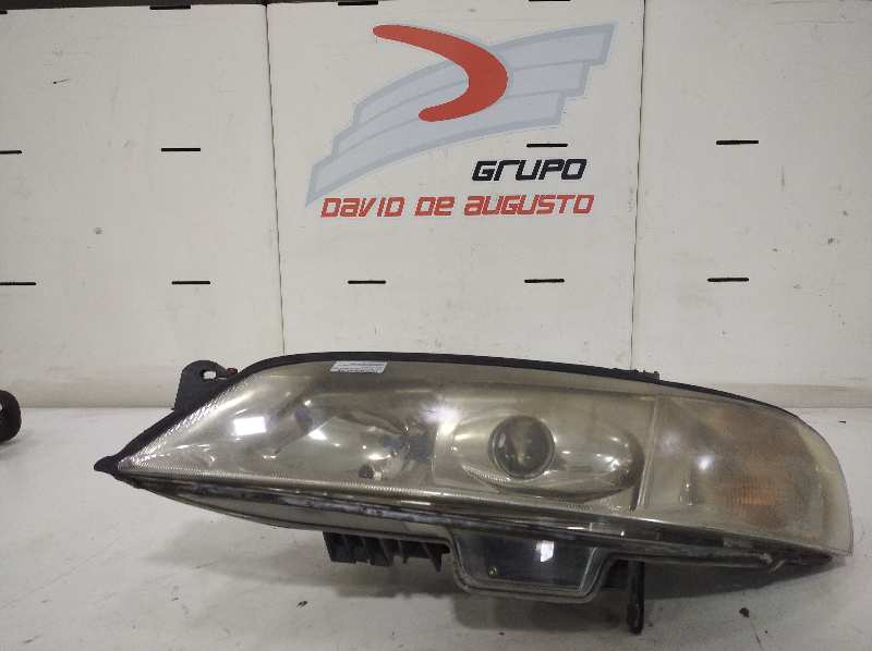 Faro izquierdo básico (1999)