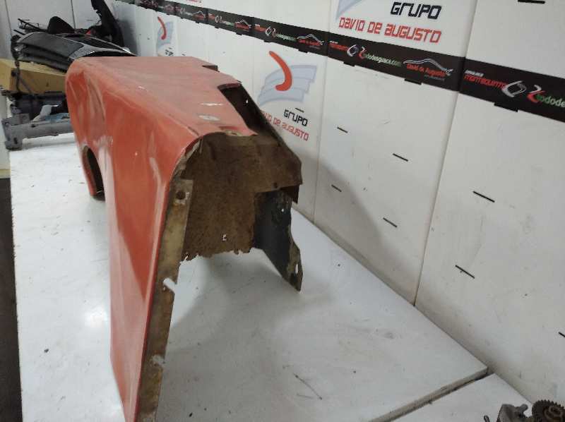 Aletin trasero derecho land rover  no identificado