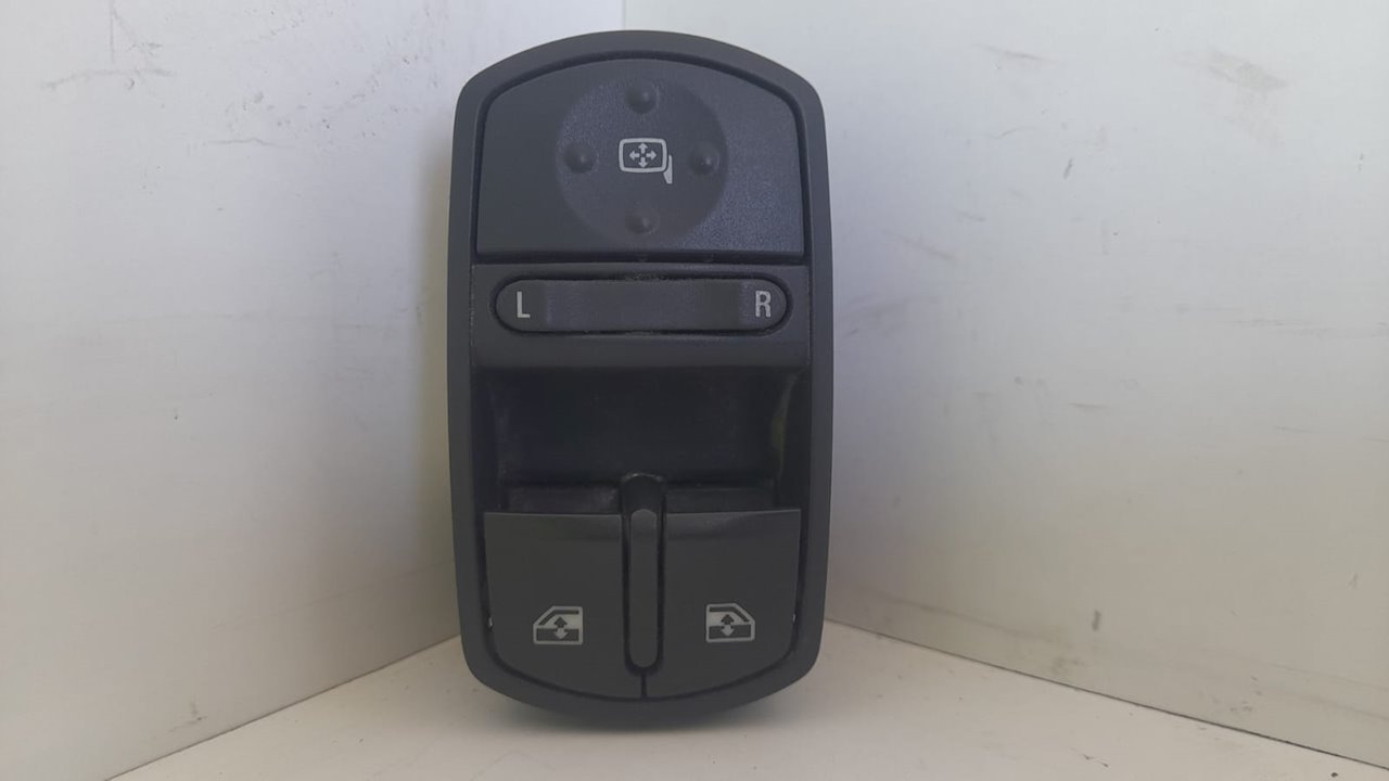Mando retrovisor opel corsa d color edition