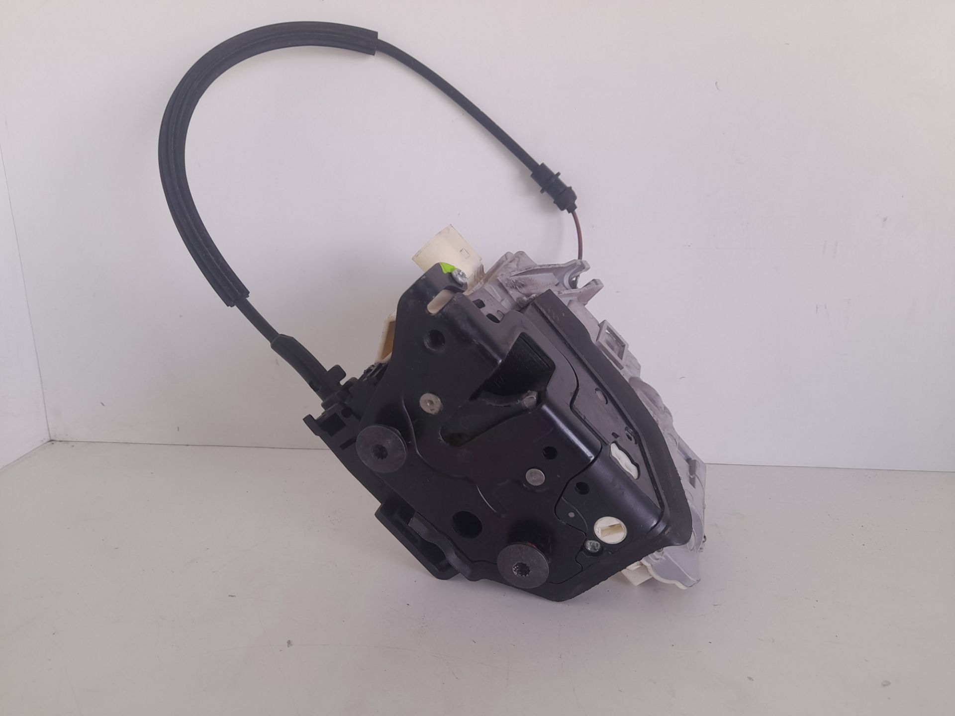 Cerradura puerta trasera izquierda volkswagen passat berlina (3c2) advance