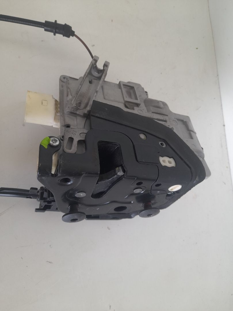 Cerradura puerta trasera izquierda volkswagen passat berlina (3c2) advance