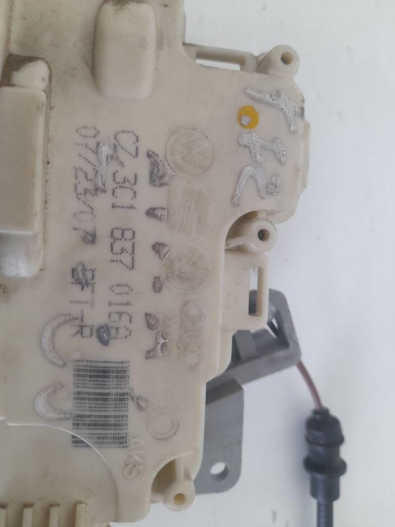 Cerradura puerta trasera izquierda volkswagen passat berlina (3c2) advance