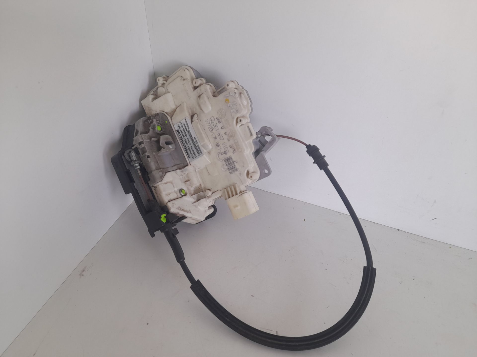 Cerradura puerta trasera izquierda volkswagen passat berlina (3c2) advance