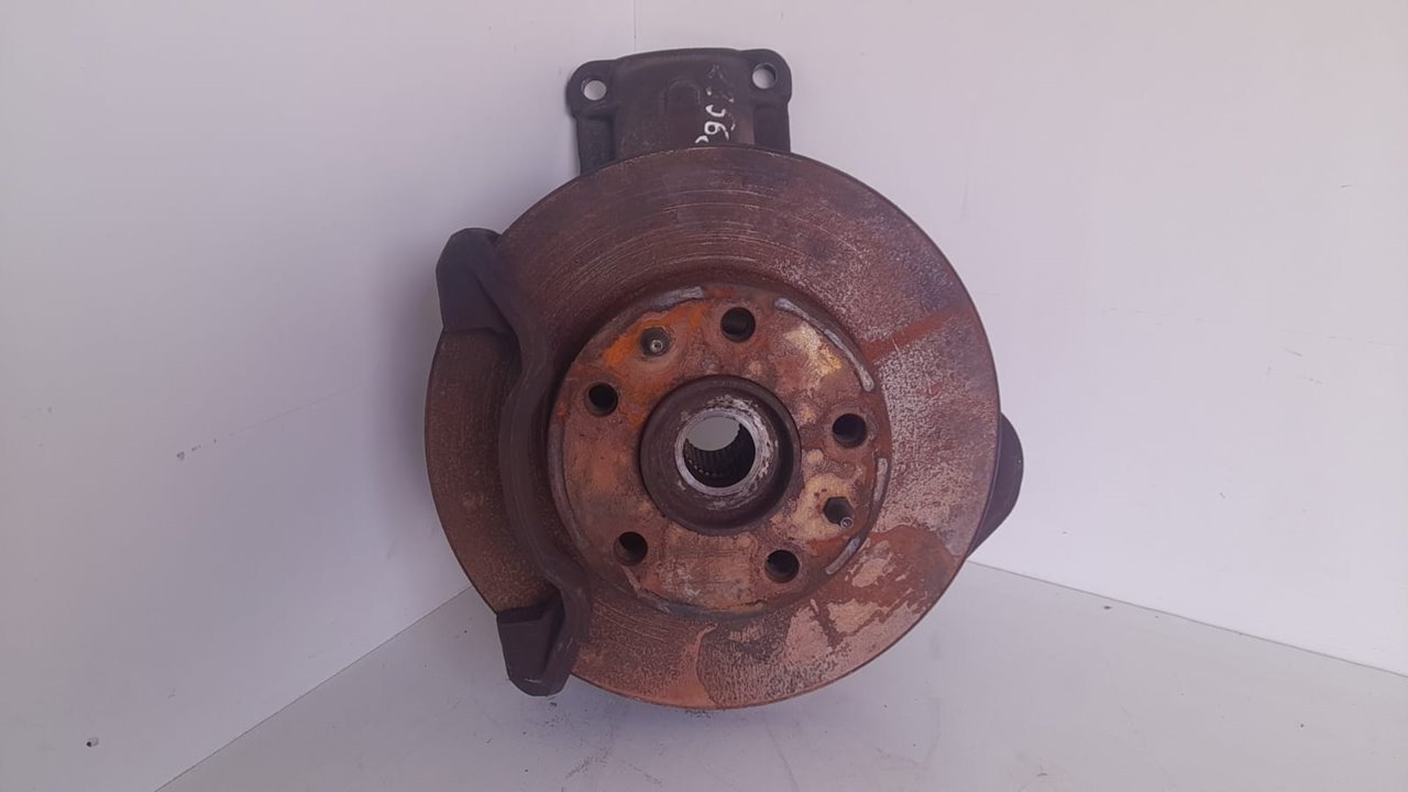 Mangueta delantera izquierda 2.0 jtd       batalla 2850 mm