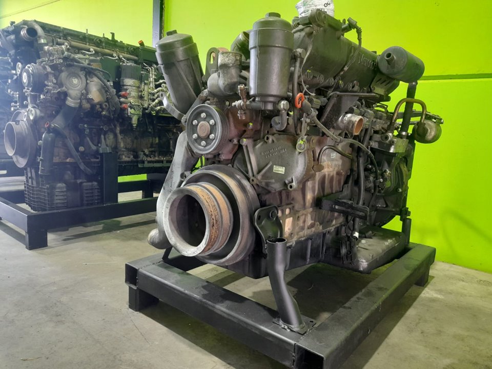 Motor completo mercedes-benz  no identificado