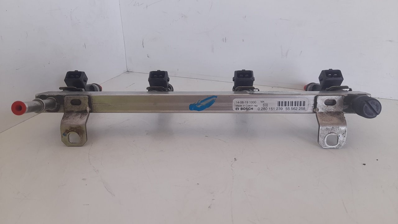 Rampa inyectora opel corsa d color edition