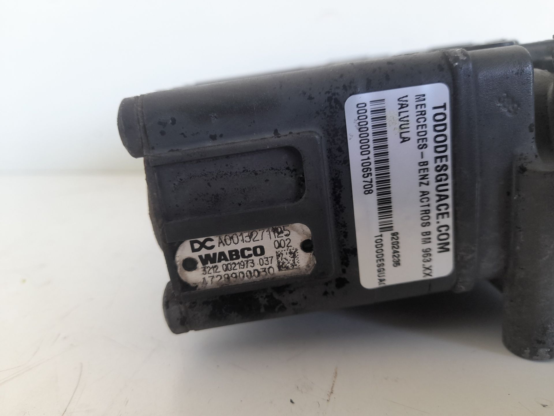 No identificado mercedes-benz actros 4 2-ejes bm 963 (2011) 18xx 4x2 fahrgestell l classic