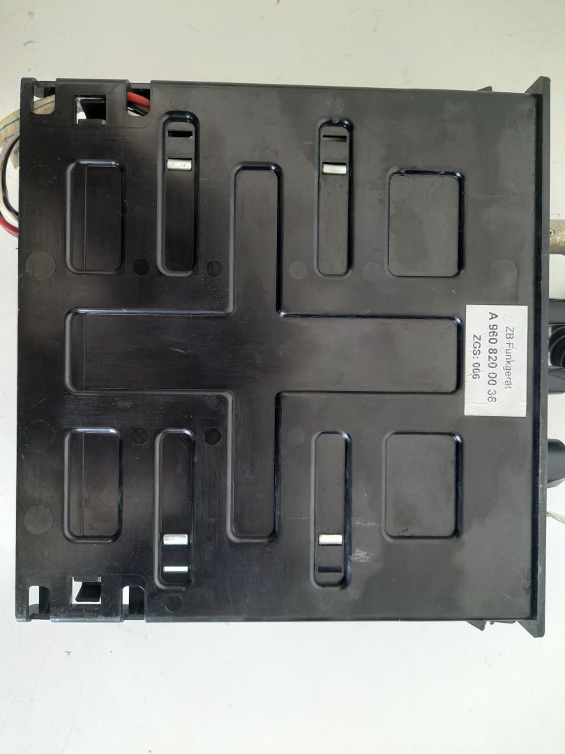 No identificado mercedes-benz actros 4 2-ejes bm 963 (2011) 18xx 4x2 fahrgestell l classic