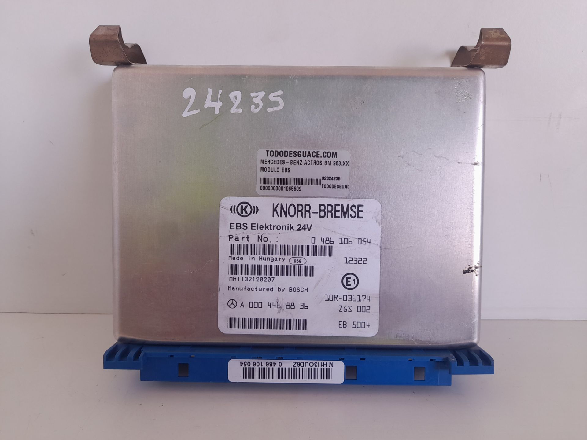 No identificado mercedes-benz actros 4 2-ejes bm 963 (2011) 18xx 4x2 fahrgestell l classic