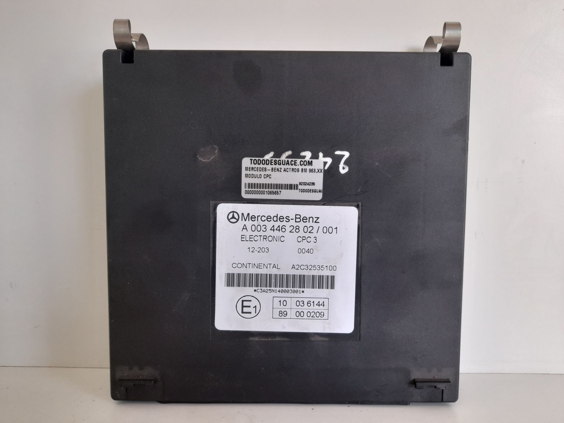 No identificado mercedes-benz actros 4 2-ejes bm 963 (2011) 18xx 4x2 fahrgestell l classic