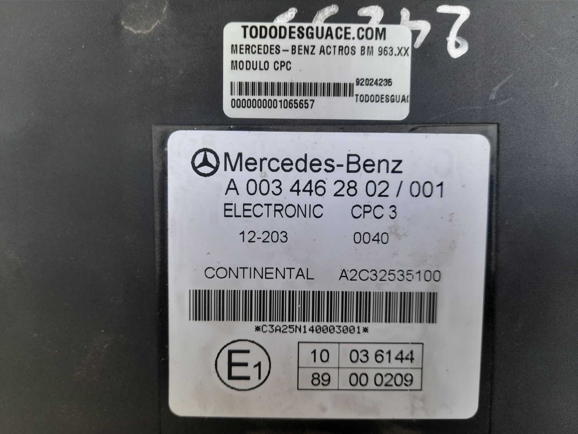 No identificado mercedes-benz actros 4 2-ejes bm 963 (2011) 18xx 4x2 fahrgestell l classic