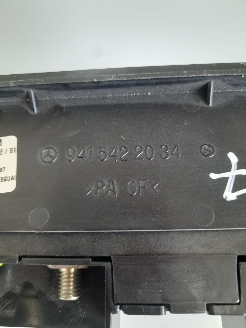 Caja reles / fusibles mercedes-benz axor 2-ejes bm 944 (09.2001) 1840  4x2   om 457 la l (largo