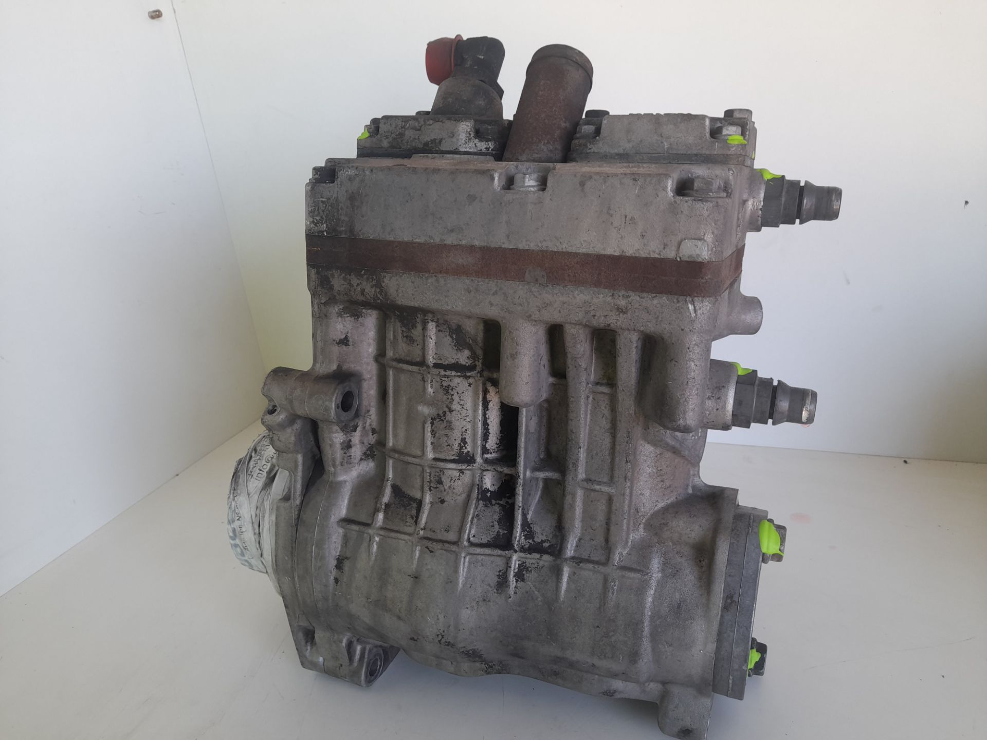 No identificado mercedes-benz actros 4 2-ejes bm 963 (2011) 18xx 4x2 fahrgestell l classic