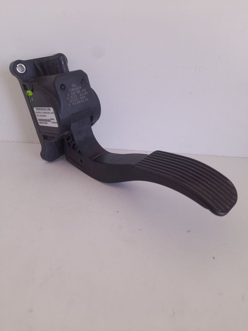 Pedal acelerador mercedes-benz vito basic-kombi (639) 115  cdi  compacto  (639.601)