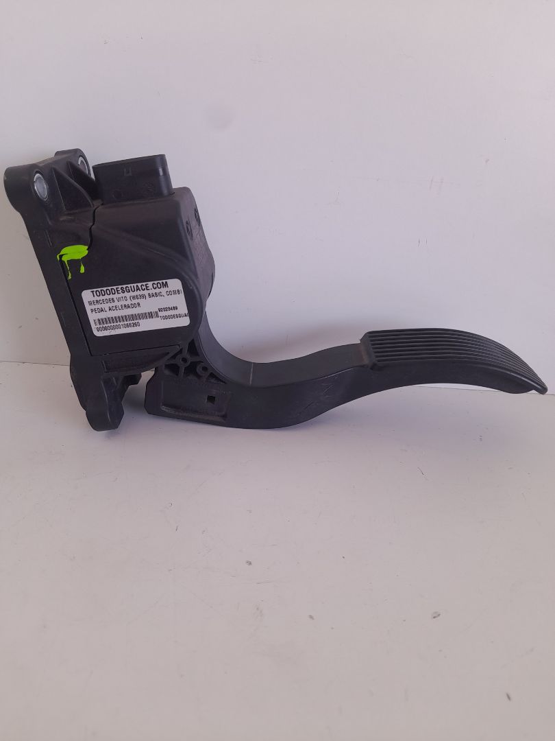 Pedal acelerador mercedes-benz vito basic-kombi (639) 115  cdi  compacto  (639.601)