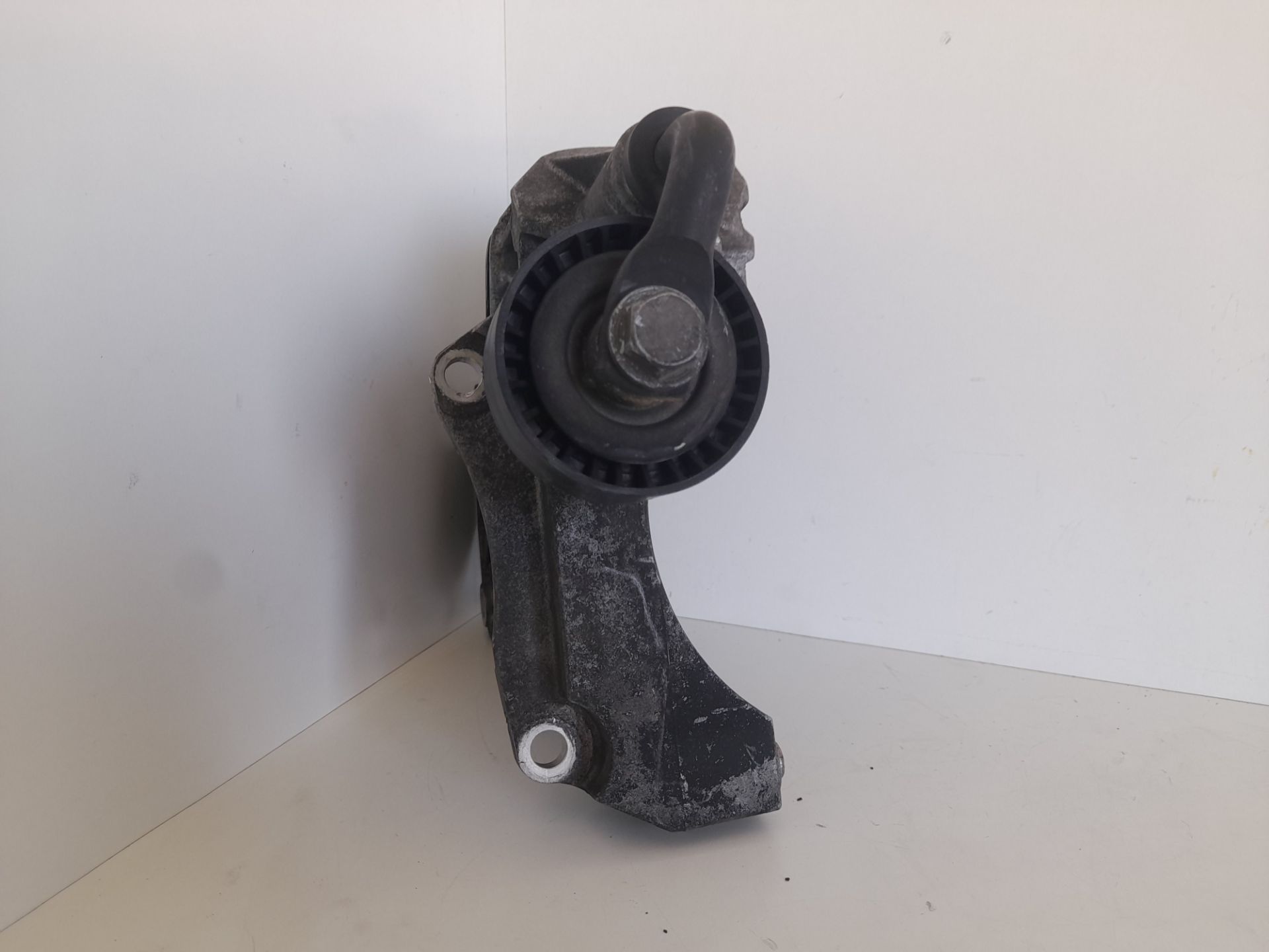 Soporte compresor aire acondicionado bmw serie 7 (e65e66) 730d