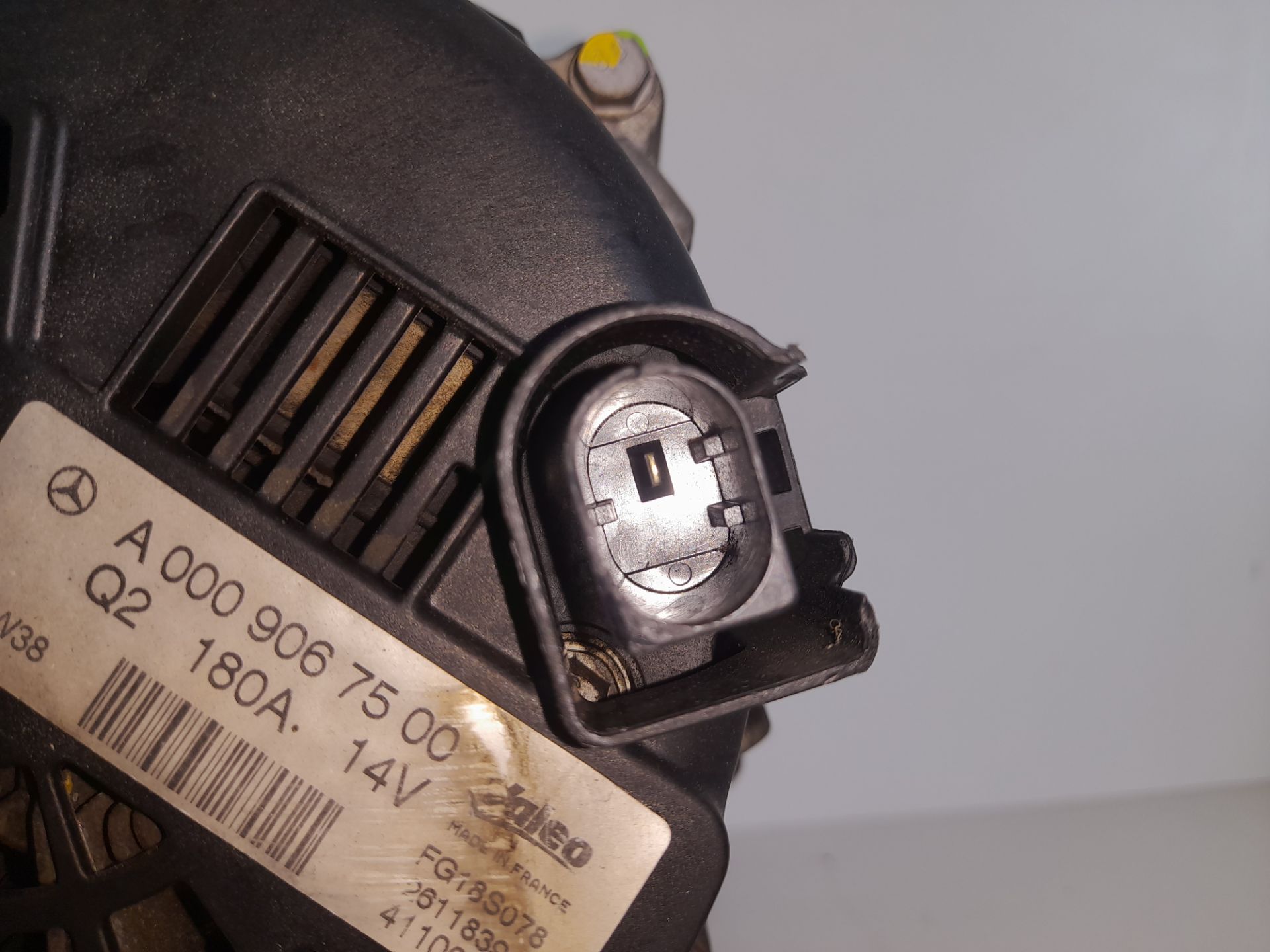 Alternador mercedes-benz clase e (bm 207) coupe e 350 cdi blueefficiency (207.