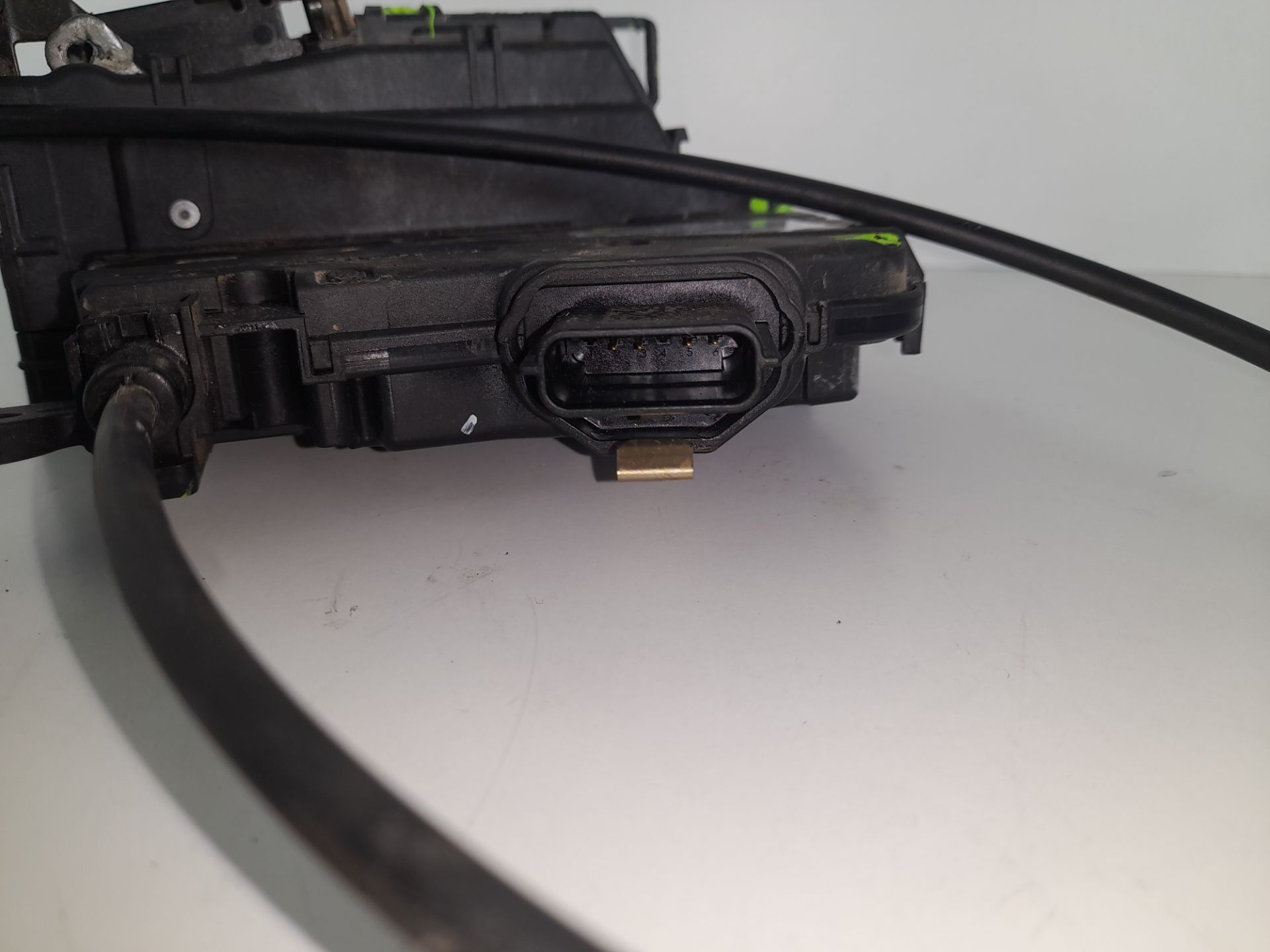 Cerradura puerta delantera derecha renault captur i adventure