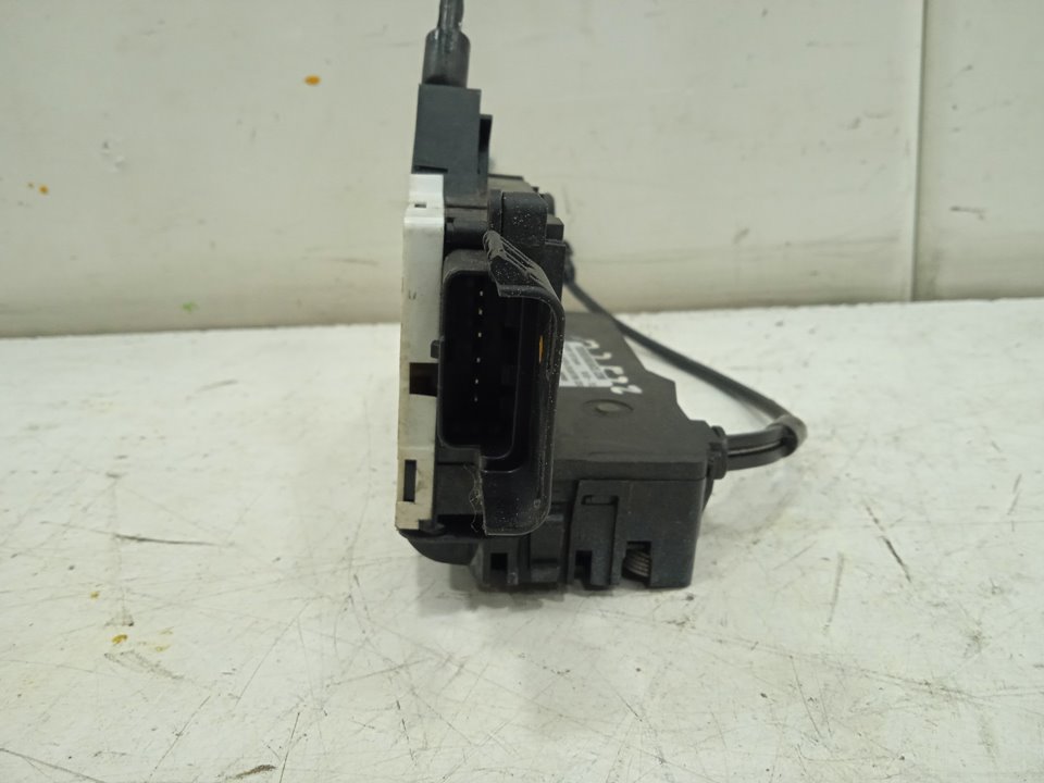 Cerradura puerta delantera izquierda peugeot 207 confort