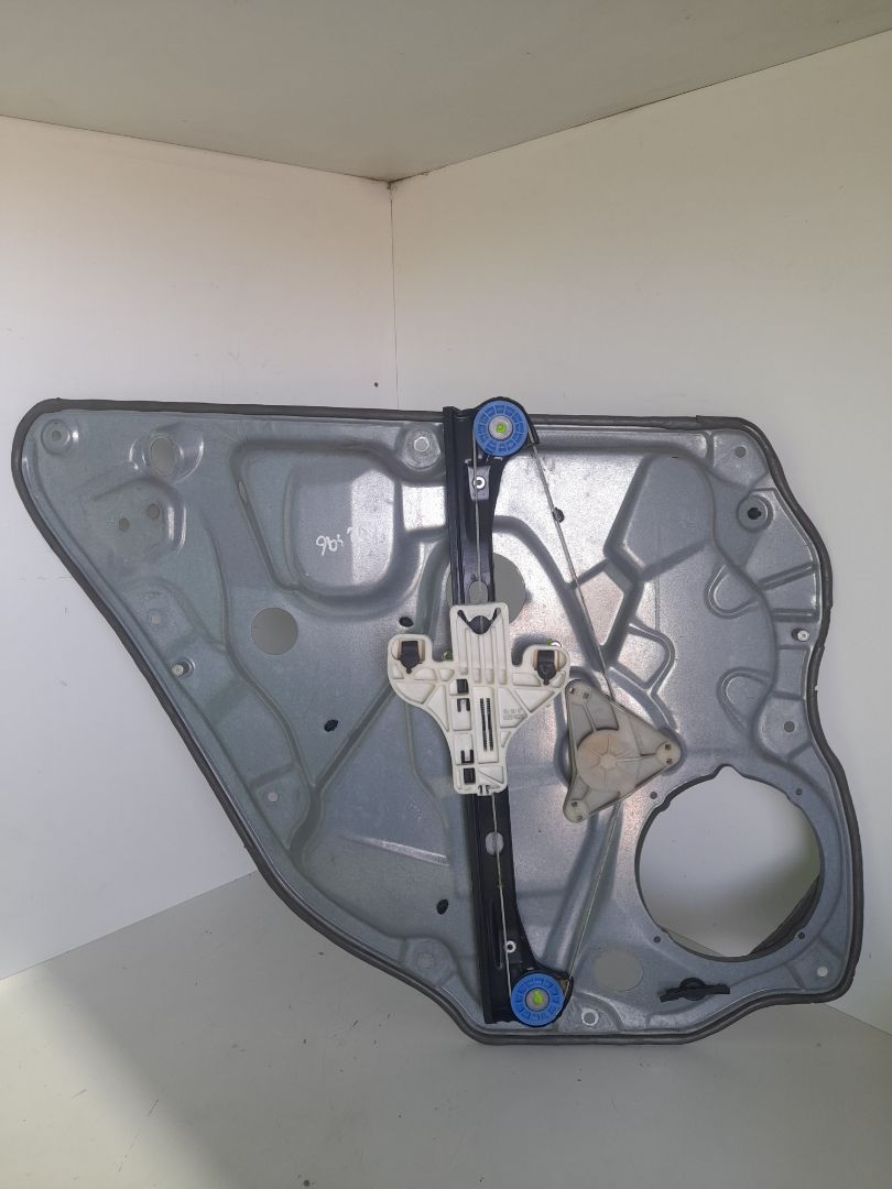 Elevalunas trasero derecho volkswagen polo iv (9n3) advance