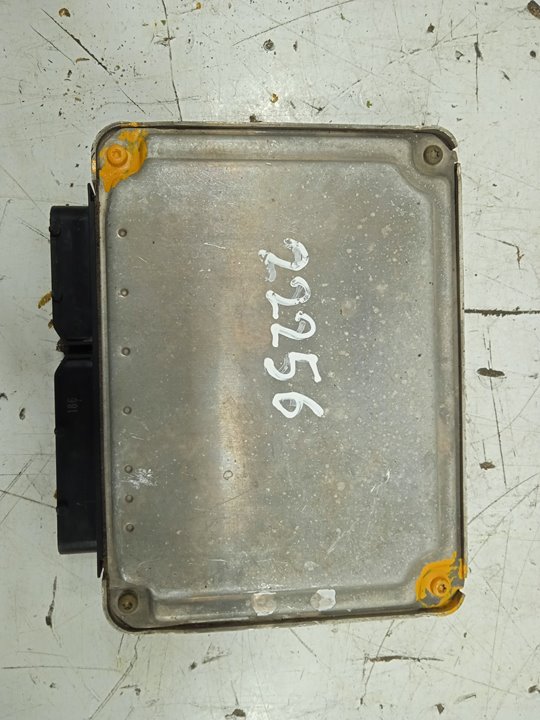 Centralita motor uce audi a8 (d2) 60 quattro largo