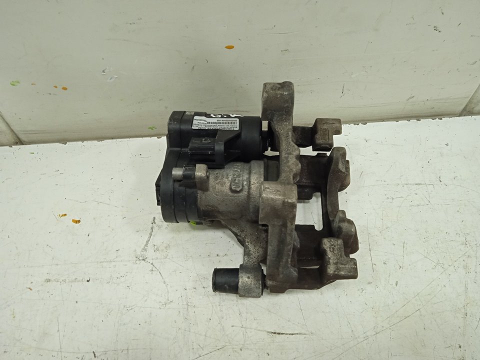 Pinza de freno delantera derecha skoda superb berlina (3v3) active