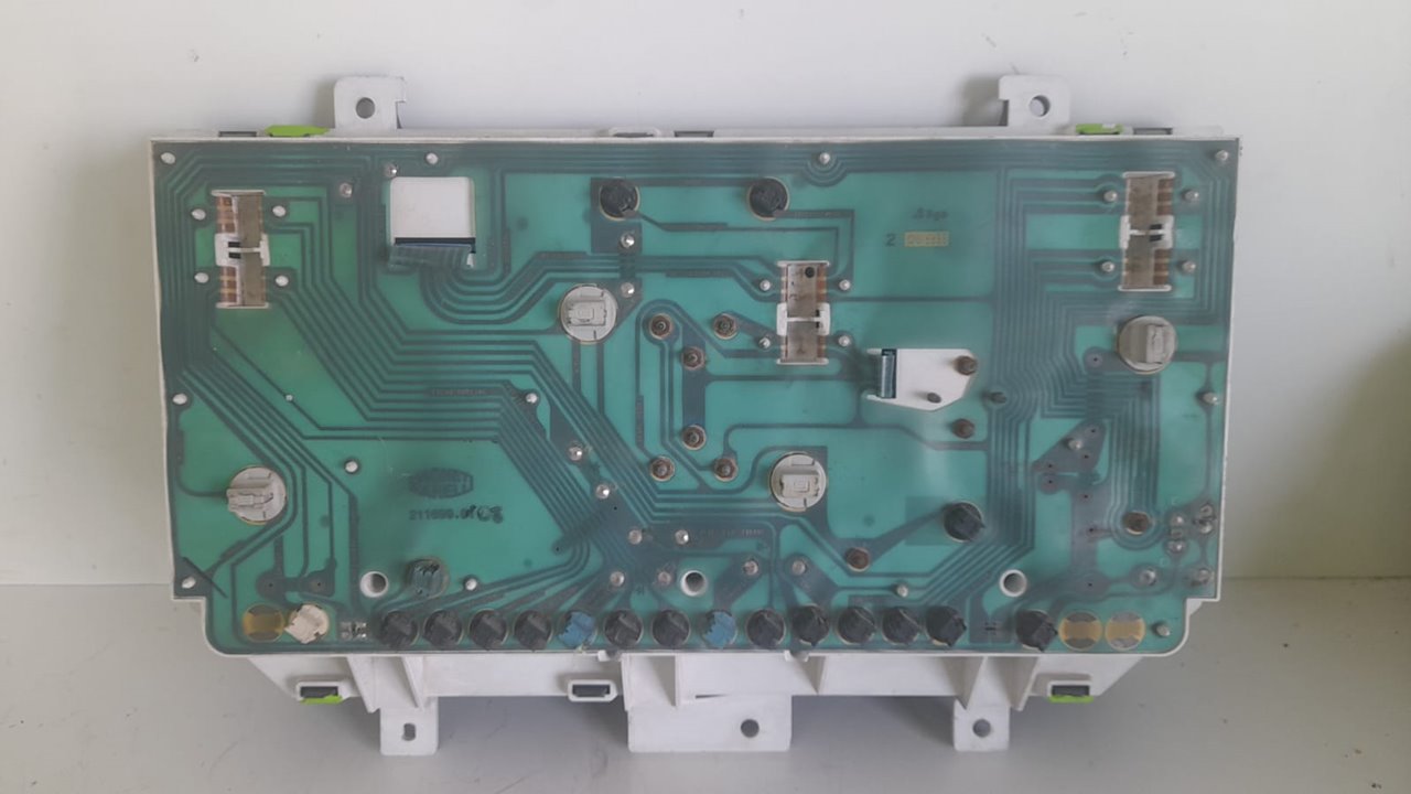 Cuadro instrumentos nissan  no identificado