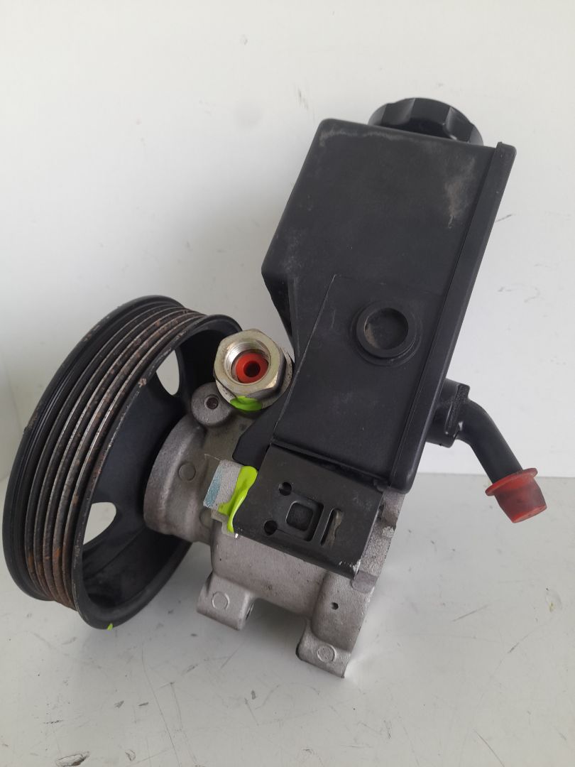 Bomba direccion ssangyong rodius xdi